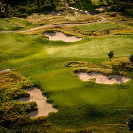 فندق Hofgut Georgenthal Hohenstein