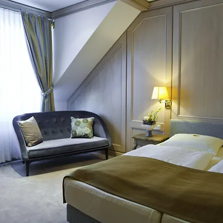 Hofgut Georgenthal 4*