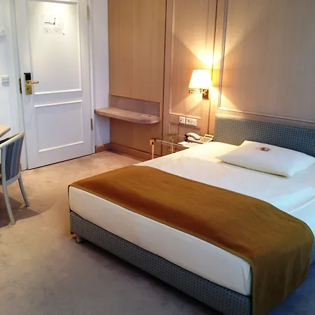 Hofgut Georgenthal 4*