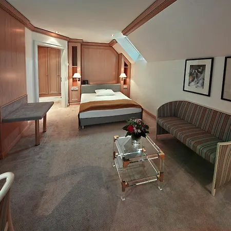 Hofgut Georgenthal 4*