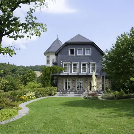 Hofgut Georgenthal 4*